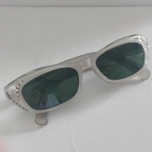 Rare  Semi-Cateye Womens Vintage Sunglasses